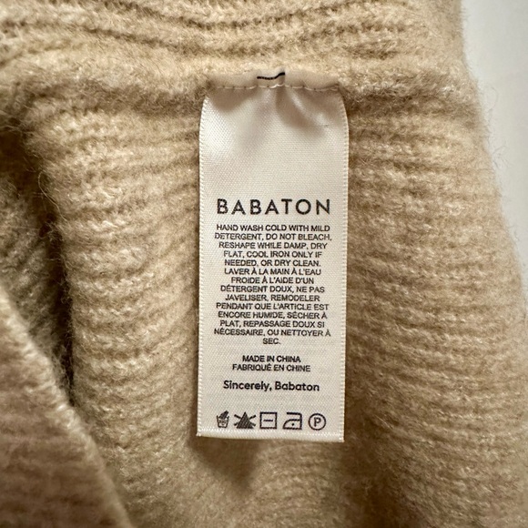 Aritzia Babaton Lacombe Oversized Turtleneck Sweater - Picture 5 of 5